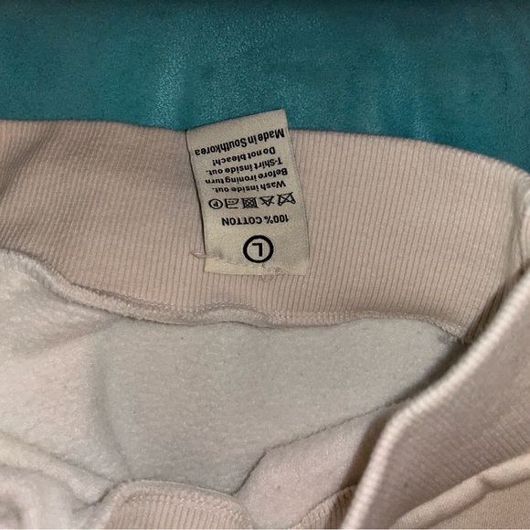 Graver of Anaheim Iconic “smiley elbow”sweatshirt - Picture 4 of 7